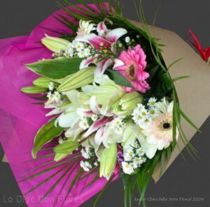 gerberas y lirios