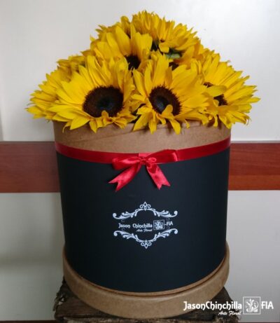 caja con girasoles