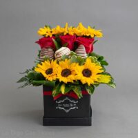 caja girasoles rosas y fresas con chocolate san jose