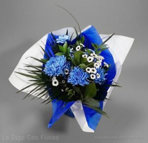 ramo de flores azules servicio a domicilio