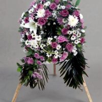 Corona funebre en tripode